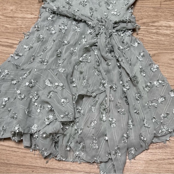 🥒 Selfie Leslie Florence Avenue Ruffle Wrap Mini Party Dress Sage Olive Green XS - Picture 6 of 11